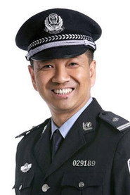 周斌